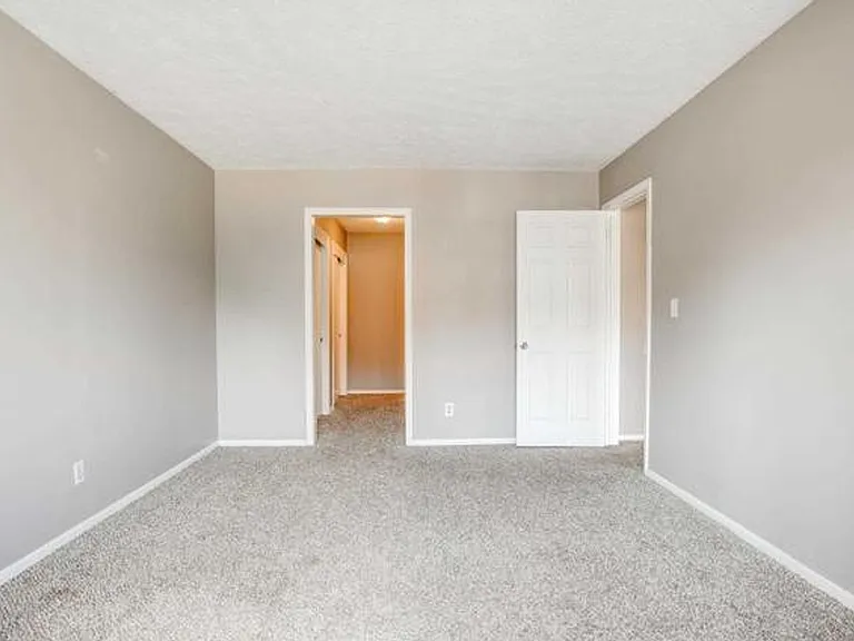 500 S 37th St #207 — Photo 12