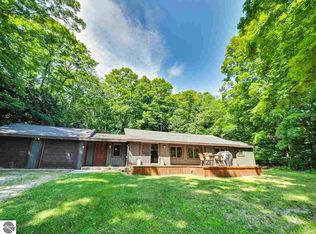 6758 S Maple City Rd, Maple City, MI 49664