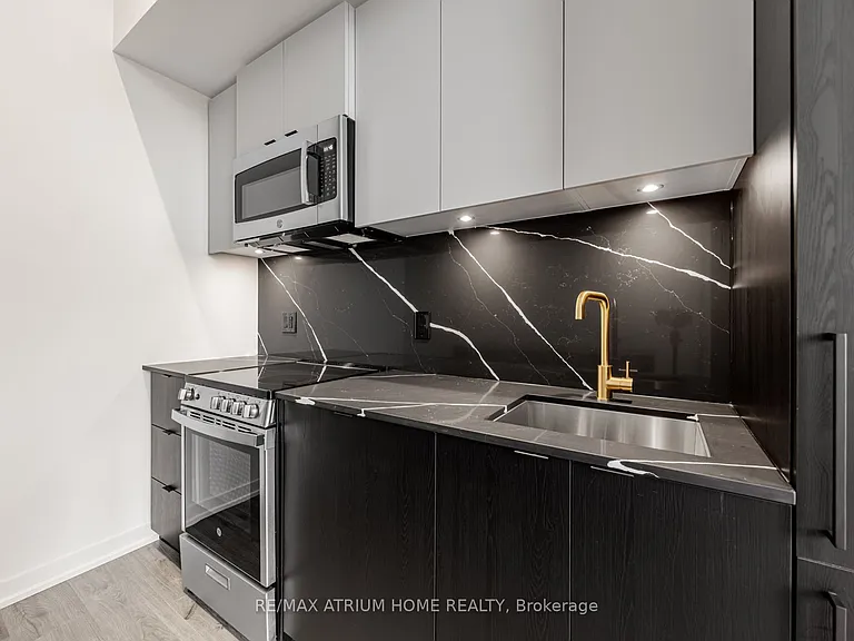 285 Dufferin St #706 — Photo 11