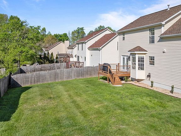 5th image of 4510 Aylesbury Dr