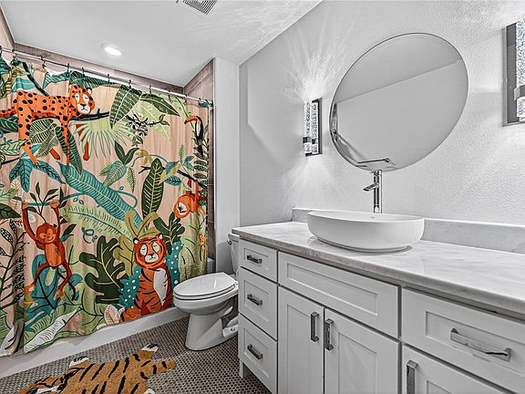 5th image of 45 S Happy Hollow Rd