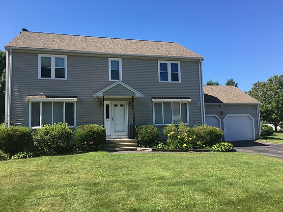 3rd image of 73 Jamie Ln