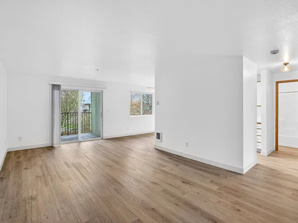 Cascadian East Apartments