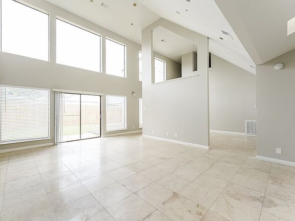 4th image of 10722 Shawnbrook Dr