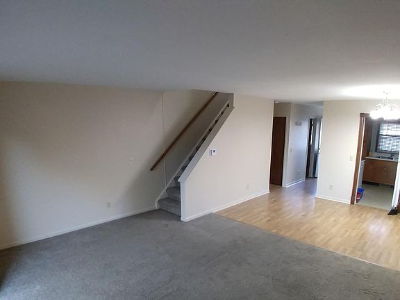 3rd image of 128 Marsh Dr
