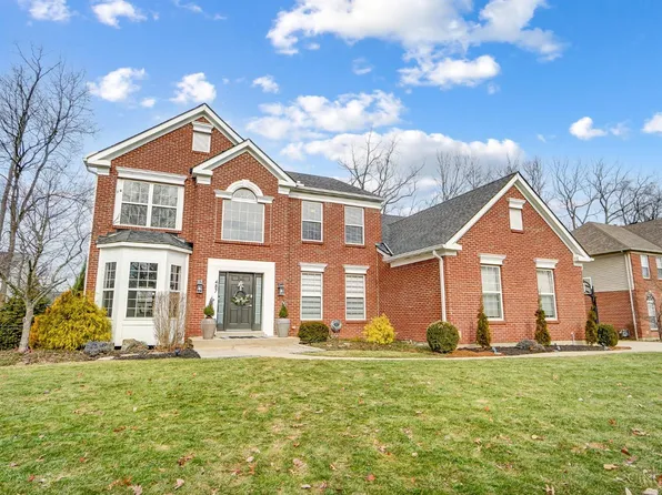 487 Forest Edge Dr, South Lebanon, OH 45065