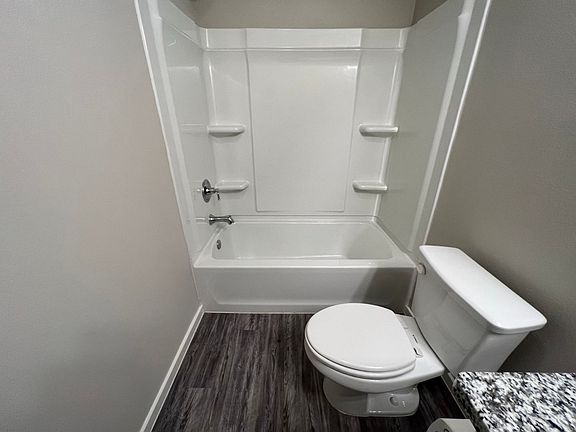 5th image of 1926 Langford Ave Unit A