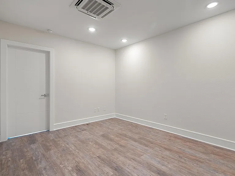 4625 Virginia Ave — Photo 6