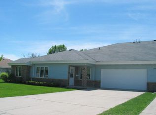 2050 27th Ave S, Grand Forks, ND 58201