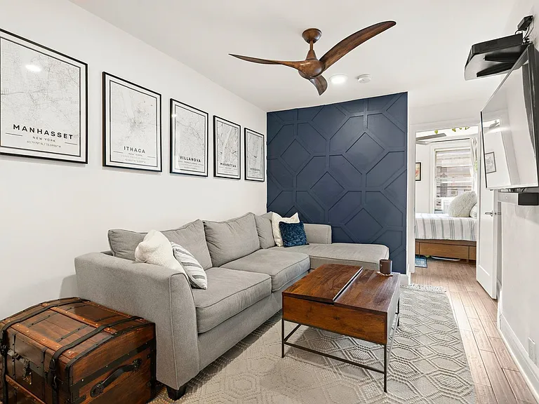 421 Adams St #2R — Photo 1