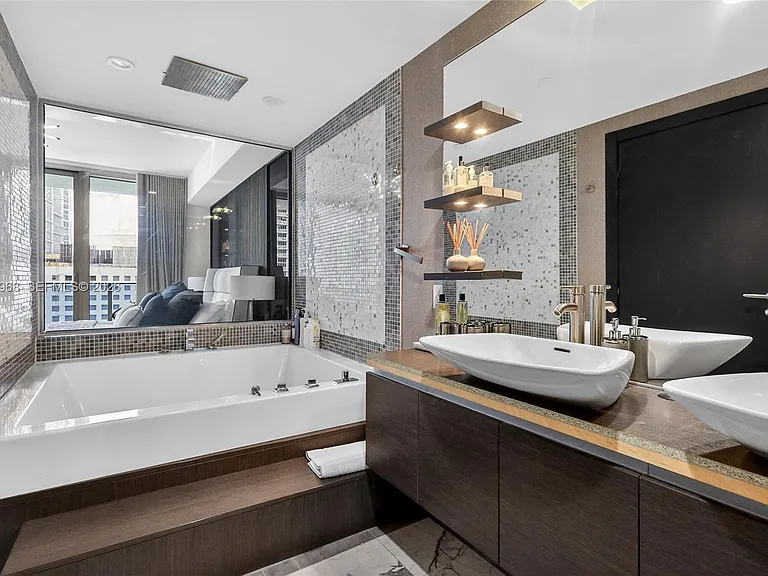 200 Biscayne Boulevard Way #1108 — Photo 27