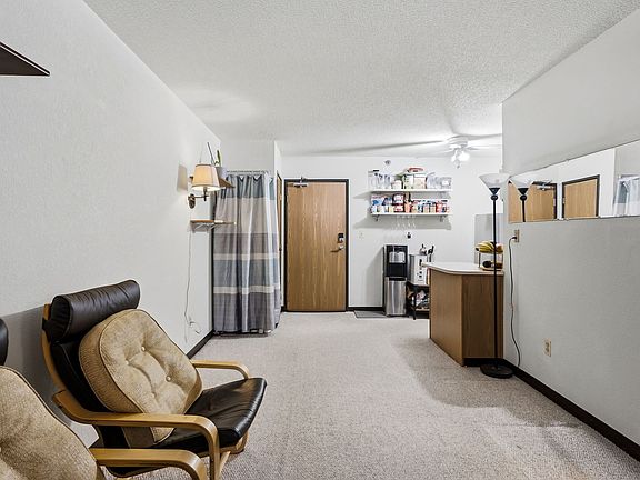 3rd image of 3130 W Monroe St APT 107