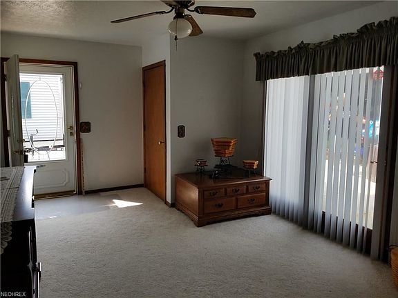 3rd image of 4204 Riverview Ln