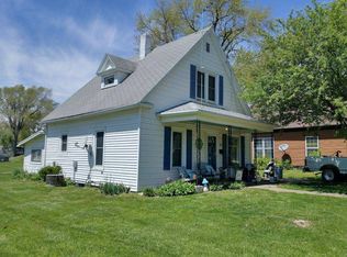 409 S 6th St, Dunlap, IA 51529