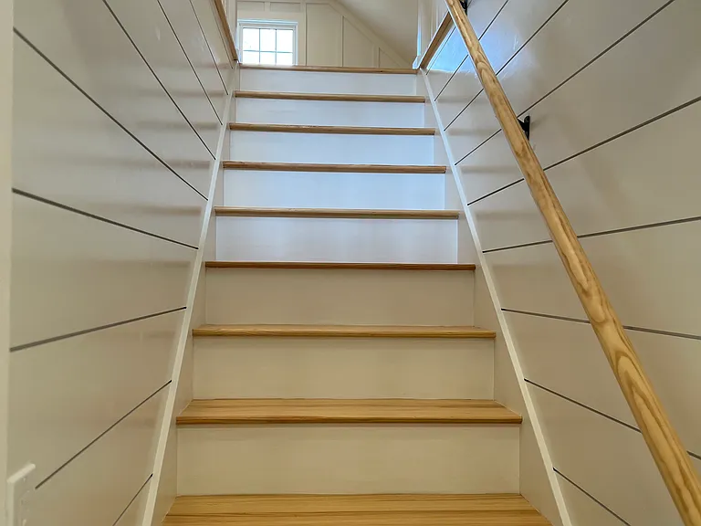 41 Village Rd — Photo 8
