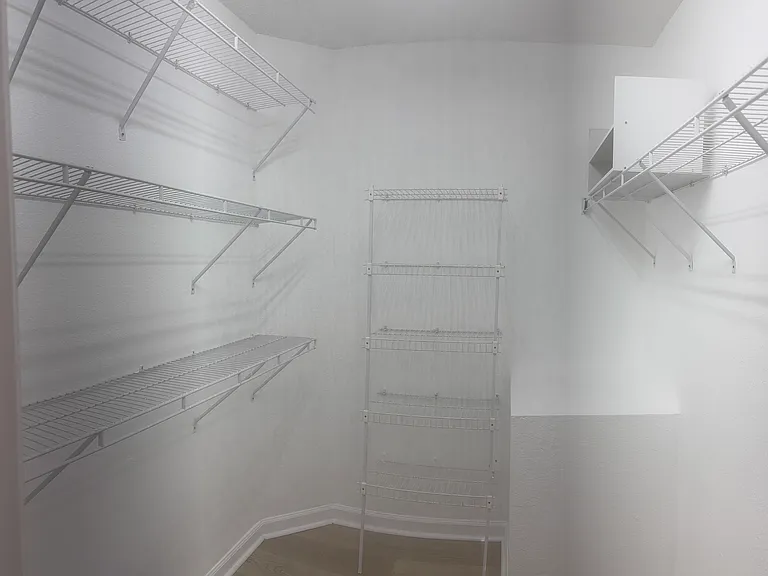 10 Kildare Woods Ct — Photo 18