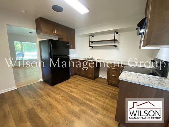 5th image of 743 Carew Ave