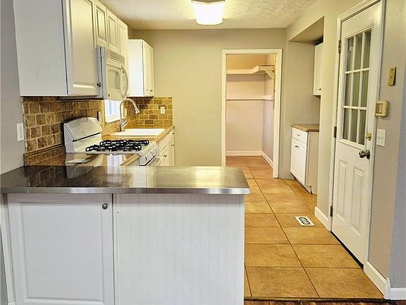 5th image of 4082 Yeager Rd