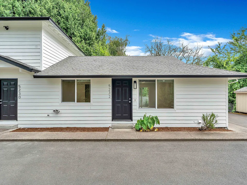 5210-5232 SE Rinearson Rd