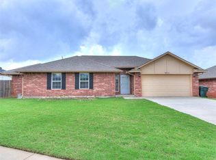 9311 Peachtree Ln, Midwest City, OK 73130