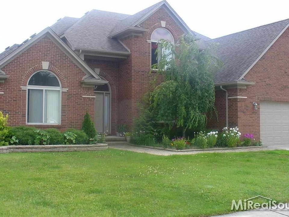 1st image of 18840 Sandhurst Dr