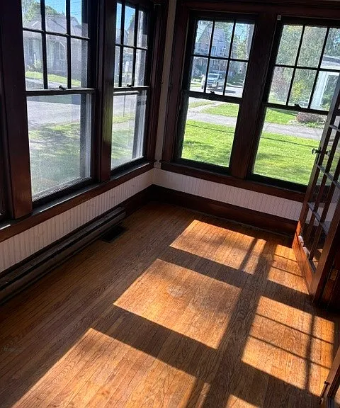 33 Manhattan Ave — Photo 1