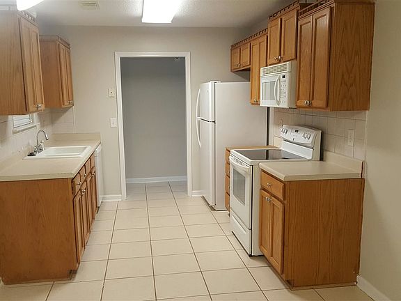 5th image of 205 N Charity Ln