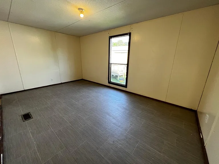 410 Dardouk Dr — Photo 6