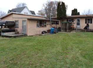108 N 4th St, Muscoda, WI 53573