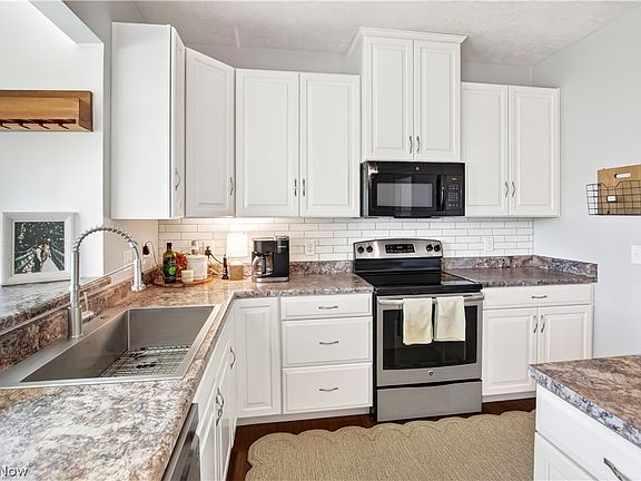 4th image of 515 Mitchell Ct