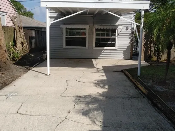 918 S M St, Lake Worth, FL 33460