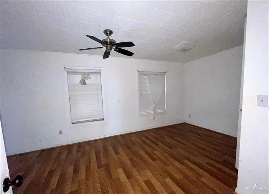 3 bed, 2.0 bath, 1144 sqft, $1,350 — Photo 4