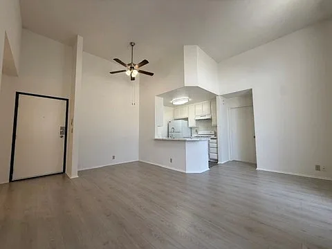 2 bed, 2.0 bath, $2,895 — Photo 2