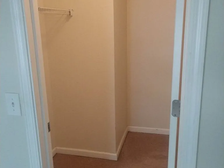 Alma Apartments — Photo 17
