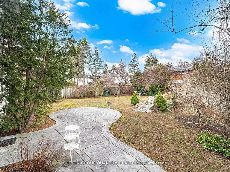 1511 Ifield Rd — Photo 40