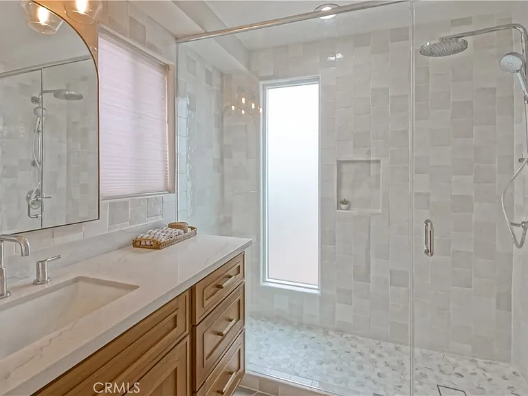 320 Marine Ave — Photo 53