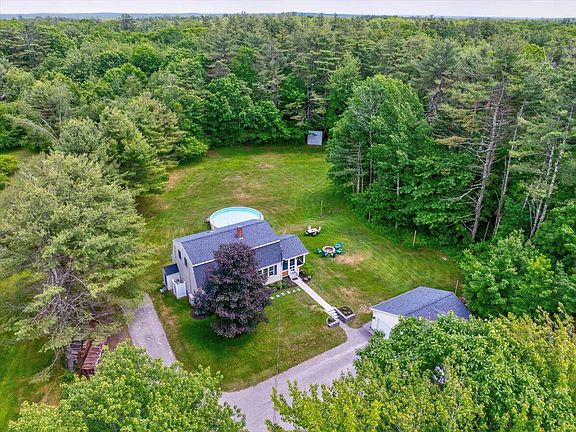 4th image of 10 Frazier Acres Lane