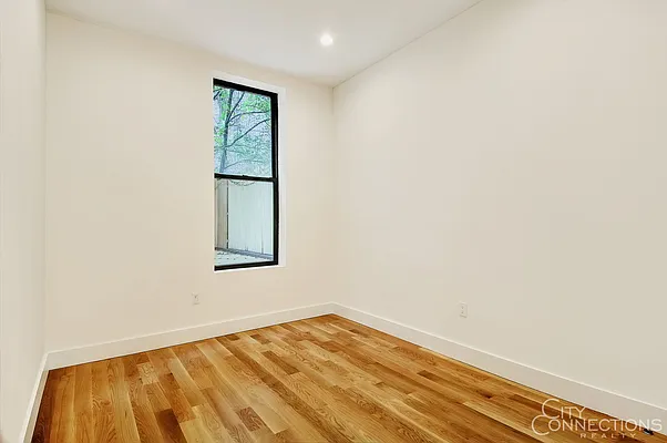 Rented by City Connections Realty | media 21