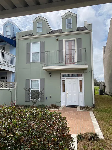 206 Rue D Iberville Photo 1