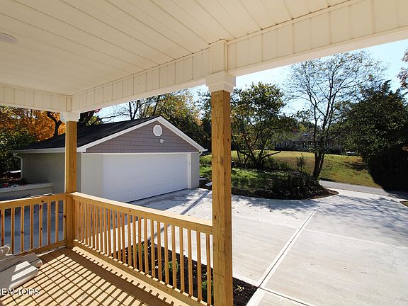 2nd image of 2360 Mealer Rd
