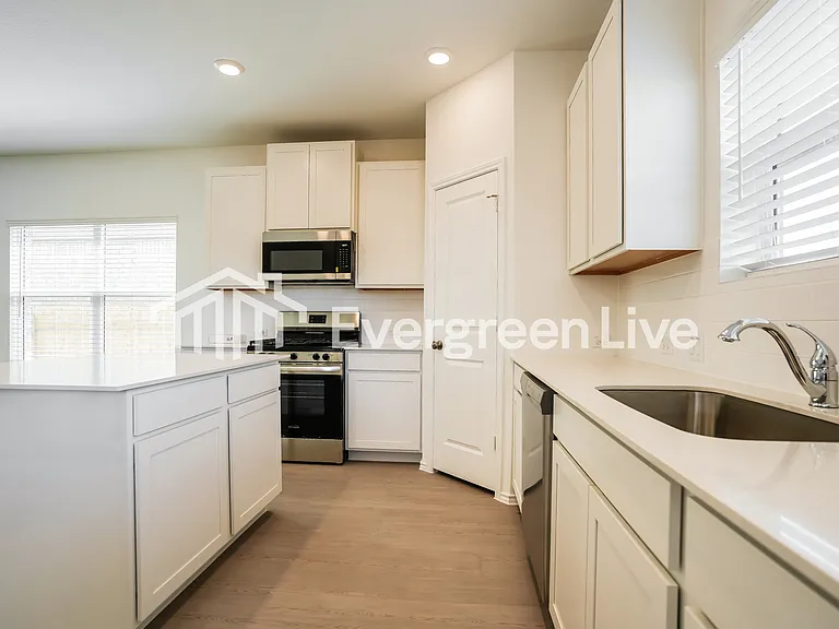 103 Sapling Dew Dr — Photo 3