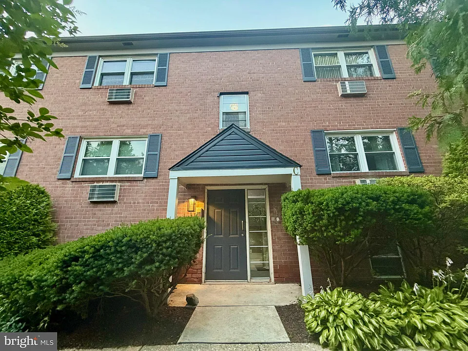 61 Llanfair Rd #C4