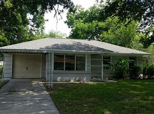 112 Long Dr, Baytown, TX 77521