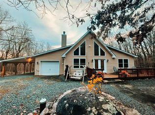 9 Maple Ln, Jim Thorpe, PA 18229