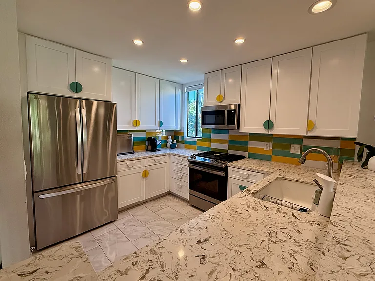 1067 S La Verne Way — Photo 3
