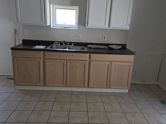 3rd image of 3133 W 44th St APT 4
