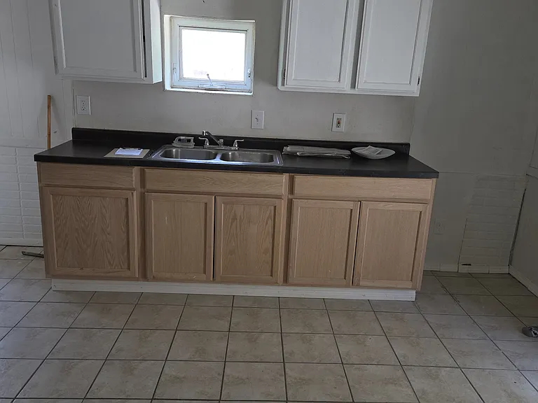 3133 W 44th St #4 — Photo 3