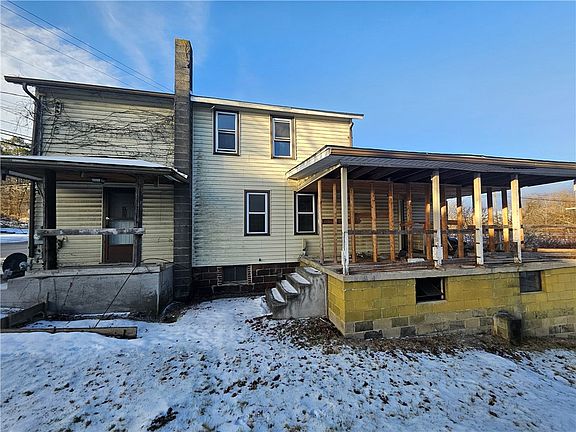 2nd image of 417 Bairdford Rd W