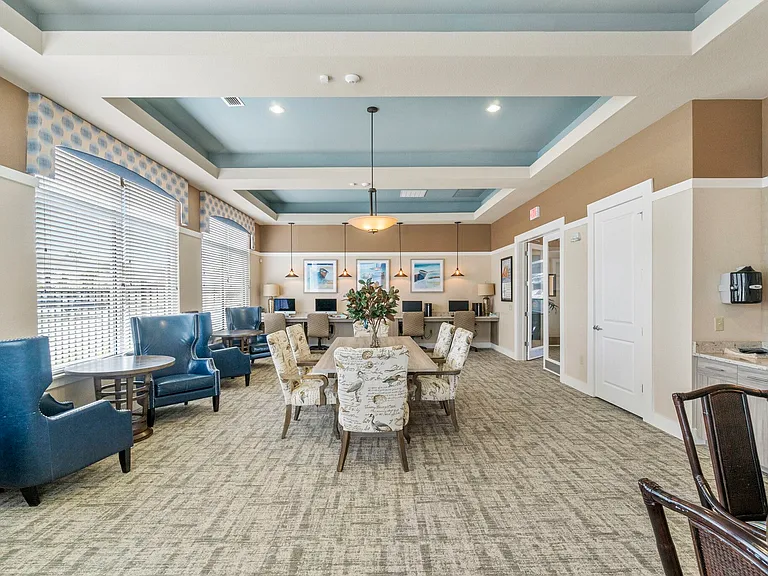 Broxton Bay Apartments — Photo 34
