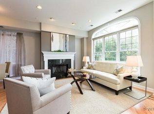 2154 W Ohio St #1E, Chicago, IL 60612